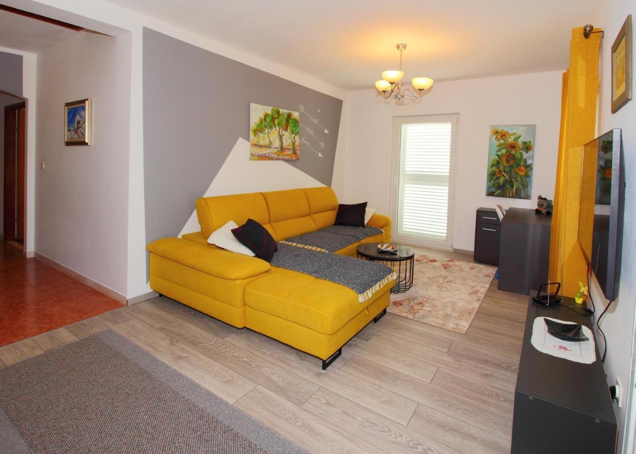Apartment Marita Čilipi Екстериор снимка
