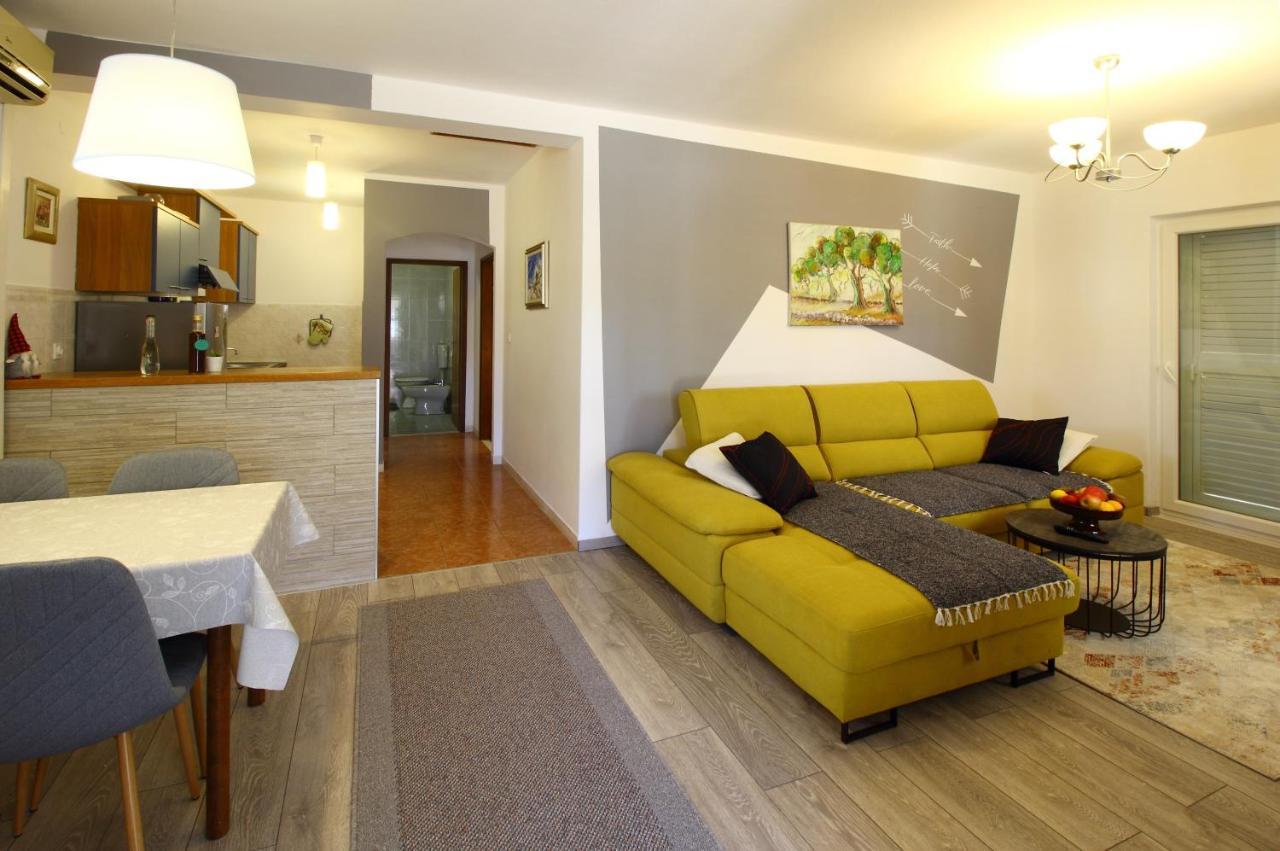 Apartment Marita Čilipi Екстериор снимка